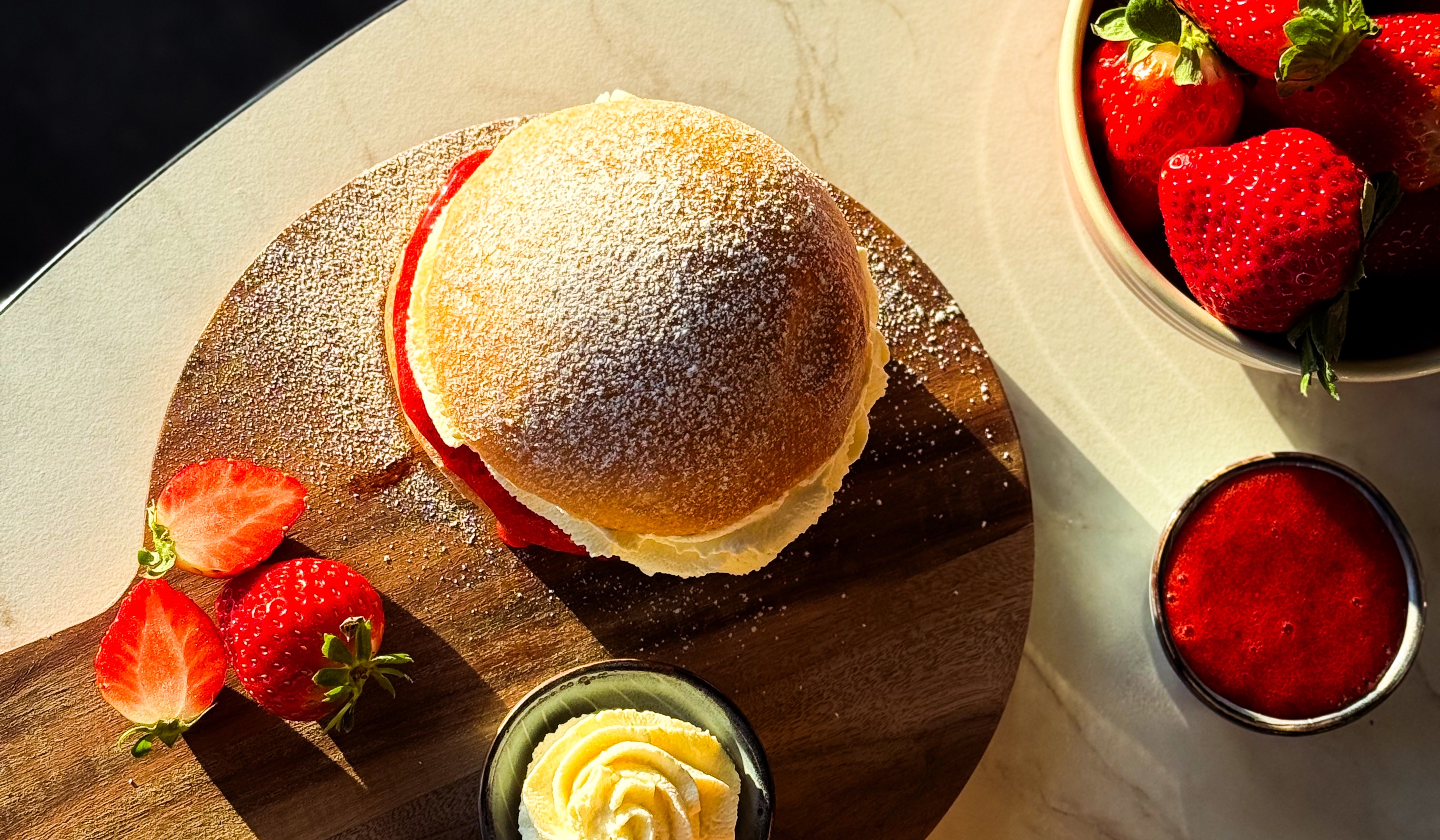 Jordbærpikene fastelavnsboller