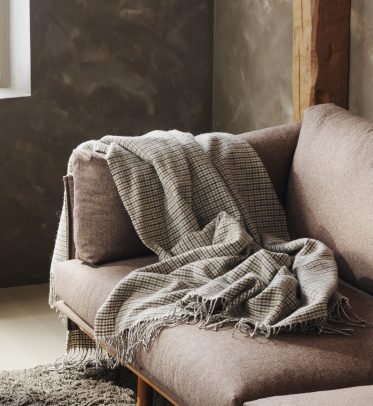 106016331 Bergrut ullpledd khaki