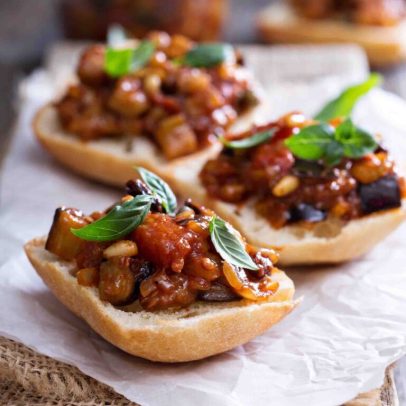 Caponata med aubergine og tomat 2 768x768