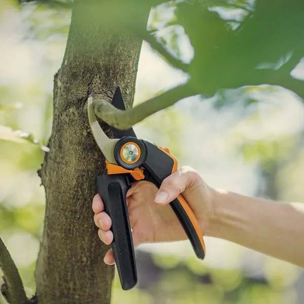 Fiskars-PX94-L-Beskjæringssaks.jpg